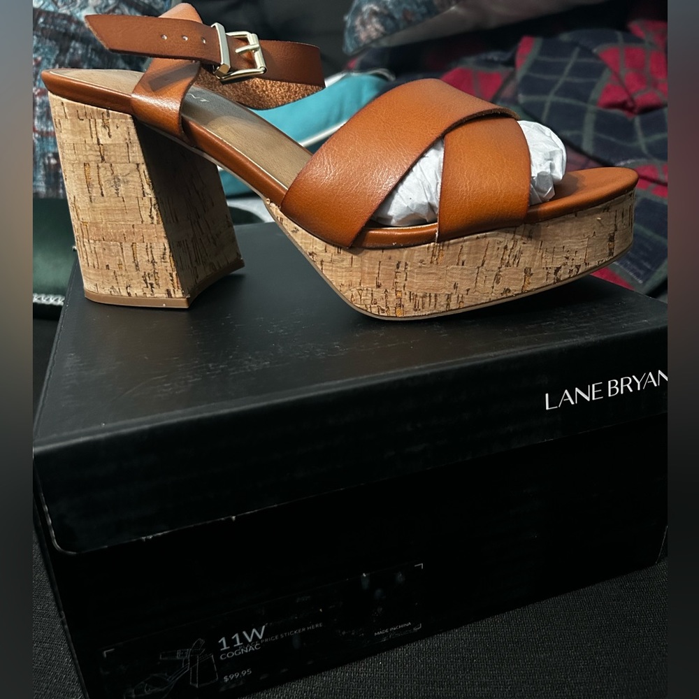 NWT cognac strappy heel